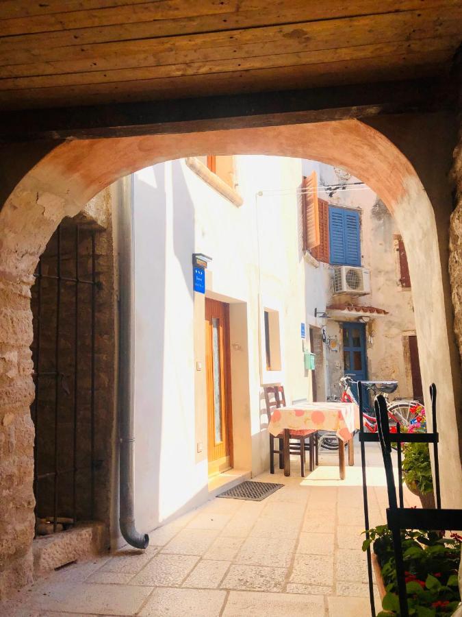 Istrian Stone House In The Heart Of The Beautiful Fishing Village Fazana - Only Few Steps From The Sea And The Wonderful Beach - Incl Plasma-Quad-Plus-Filter Against C O V I D Kültér fotó