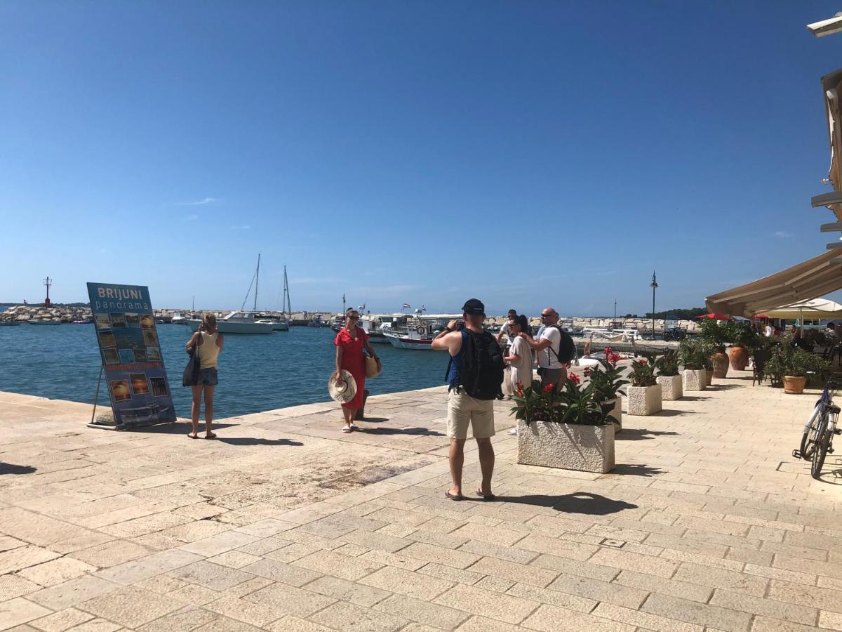 Istrian Stone House In The Heart Of The Beautiful Fishing Village Fazana - Only Few Steps From The Sea And The Wonderful Beach - Incl Plasma-Quad-Plus-Filter Against C O V I D Kültér fotó
