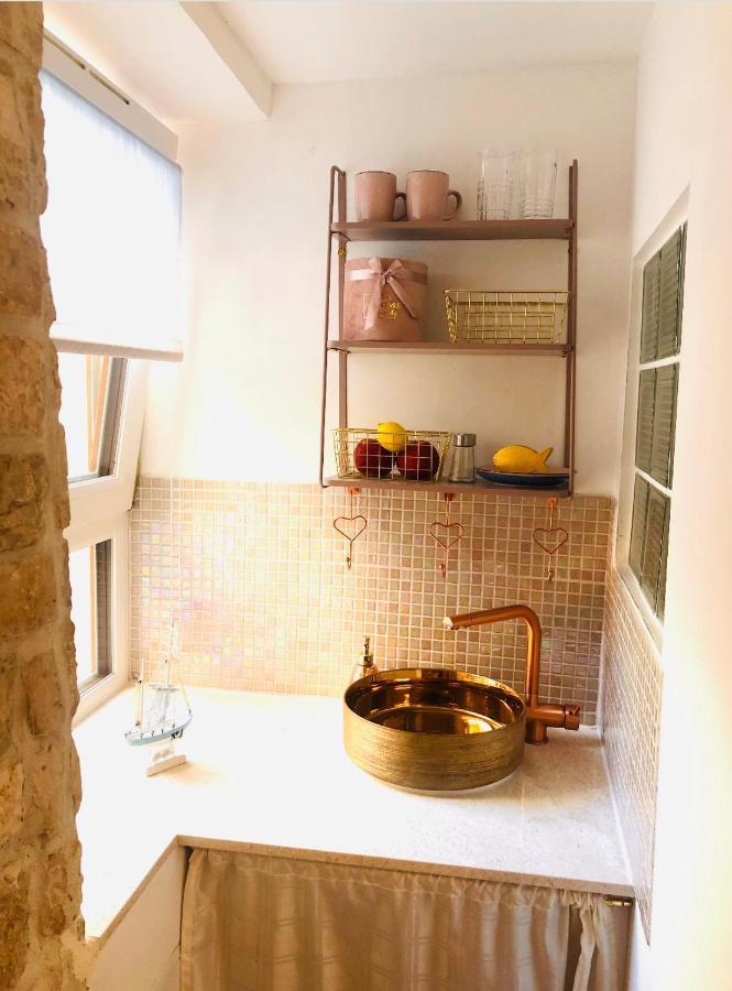 Istrian Stone House In The Heart Of The Beautiful Fishing Village Fazana - Only Few Steps From The Sea And The Wonderful Beach - Incl Plasma-Quad-Plus-Filter Against C O V I D Kültér fotó